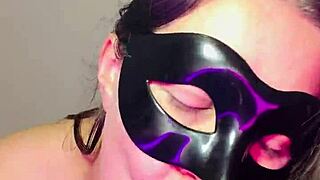 mexican stepmom slut masturbates sheer for stepson's friends, so infiel 😜💦