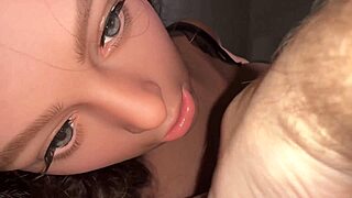 i ordered my gf this chinese fuck doll copy and they tried their damn best at it 😩🔥💦