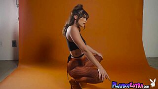 Petite Brunette Strips Pierced Nipples Shaking Bubble Butt
