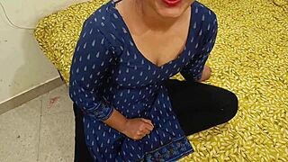 omg, this indian desi housewife cheated and got fucked by step-brother... dirty hindi audio! 😱