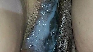 印度Sakshi紧逼得疯狂射精操