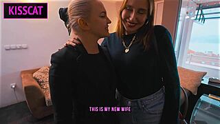 哇，繼母和妻子被猛幹到射精！