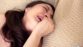 日本成熟秘书用下垂奶子勾引老老板无码JAV操