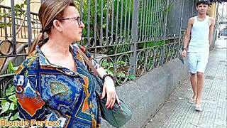 Novinho从教堂引诱我到他公寓。然后他猛烈操我！