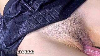 你受得了这毛屄18岁少女内射吗？