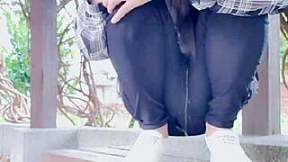 Tingting，中国伪娘，中午发情，穿衣，出门，一边尿一边手淫