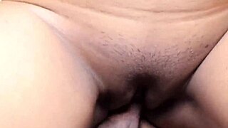 真实已婚夫妻：辣妻脱光，丈夫猛干她